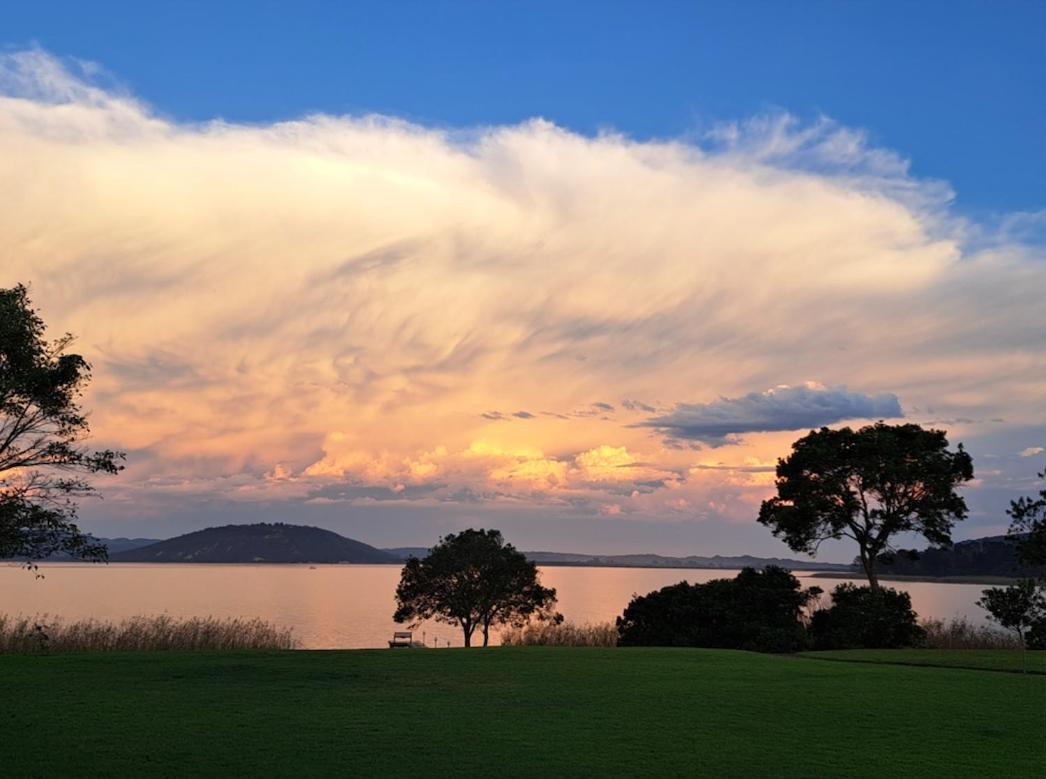 Beautiful, tranquil lakeside Estate Sedgefield Exterior foto