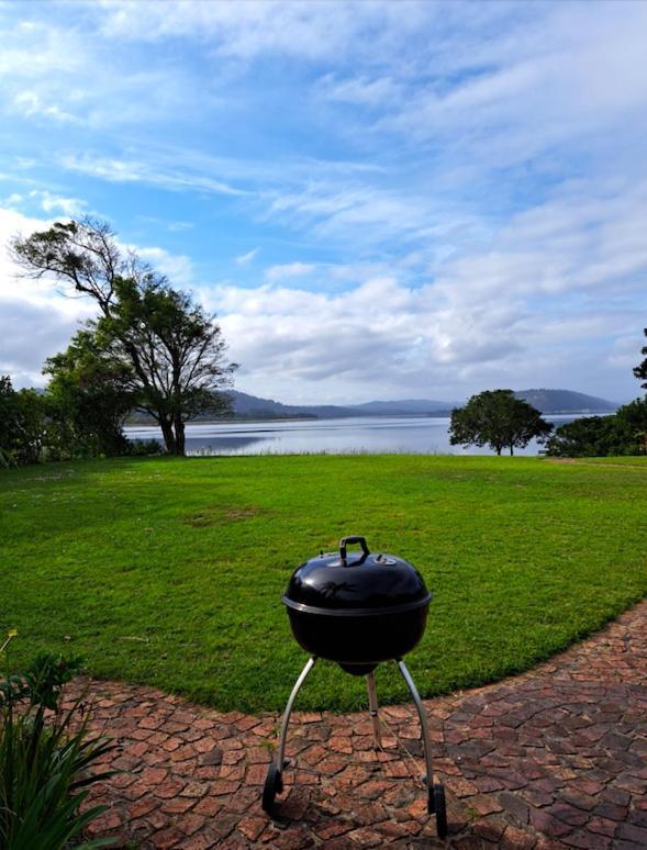 Beautiful, tranquil lakeside Estate Sedgefield Habitación foto